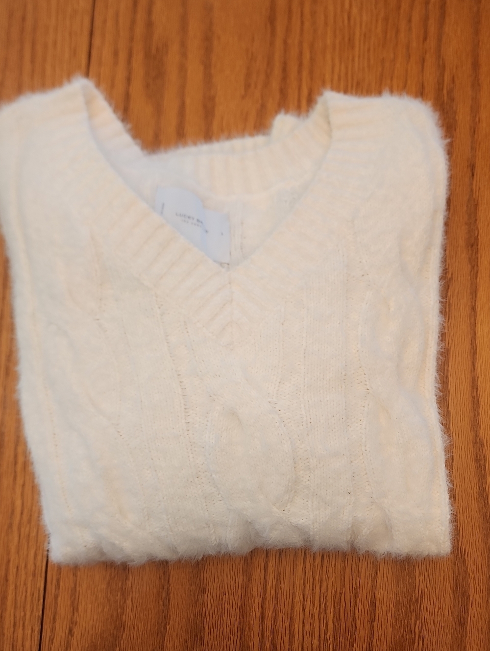 Lucky Brand Cream Cable-Knit V-Neck Sweater - Picture 12 of 16